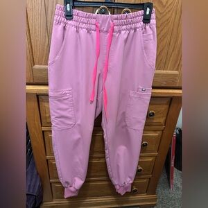 Figs Women's Pink Jogger Pants